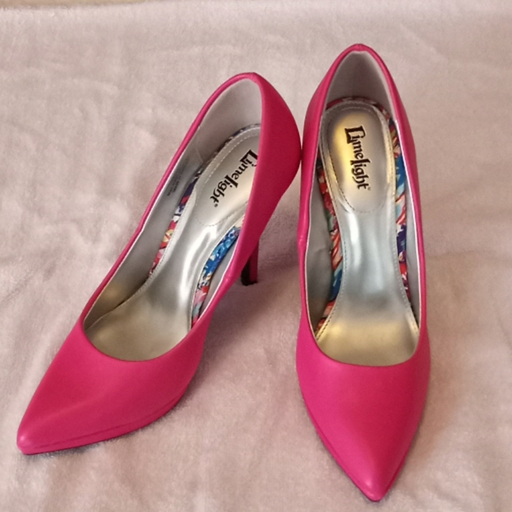 Limelight Point Toe Pumps